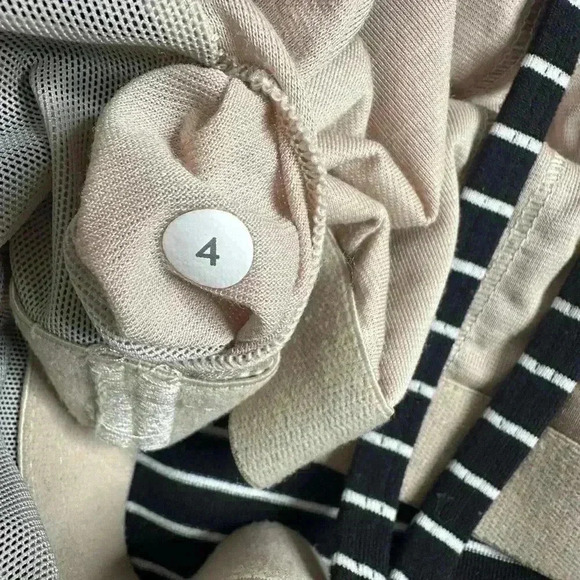 Lululemon Y tank black white striped size 4 - Picture 3 of 3